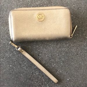 Michael Kors wristlet- Gold